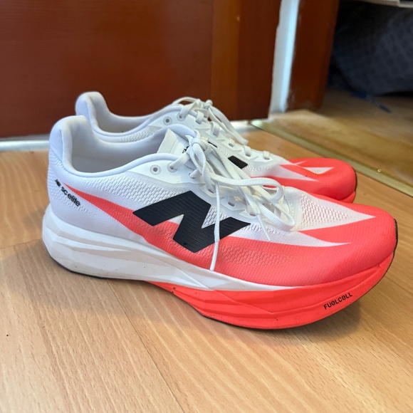 New Balance Women's FuelCell Supercomp Elite V5 Running Shoe - Picture 3 of 3